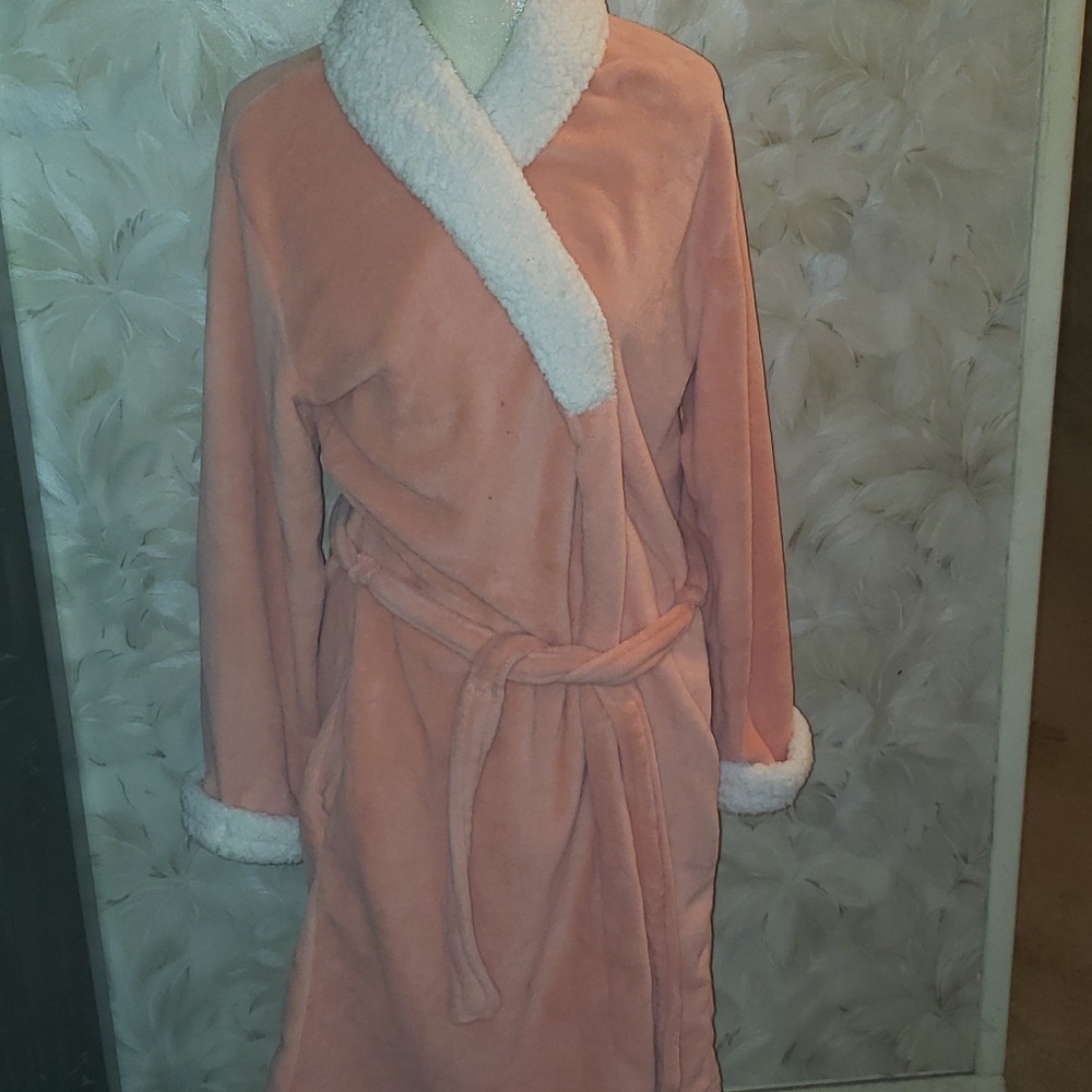 Practically New Very Warm Sherpa Robe - image 1